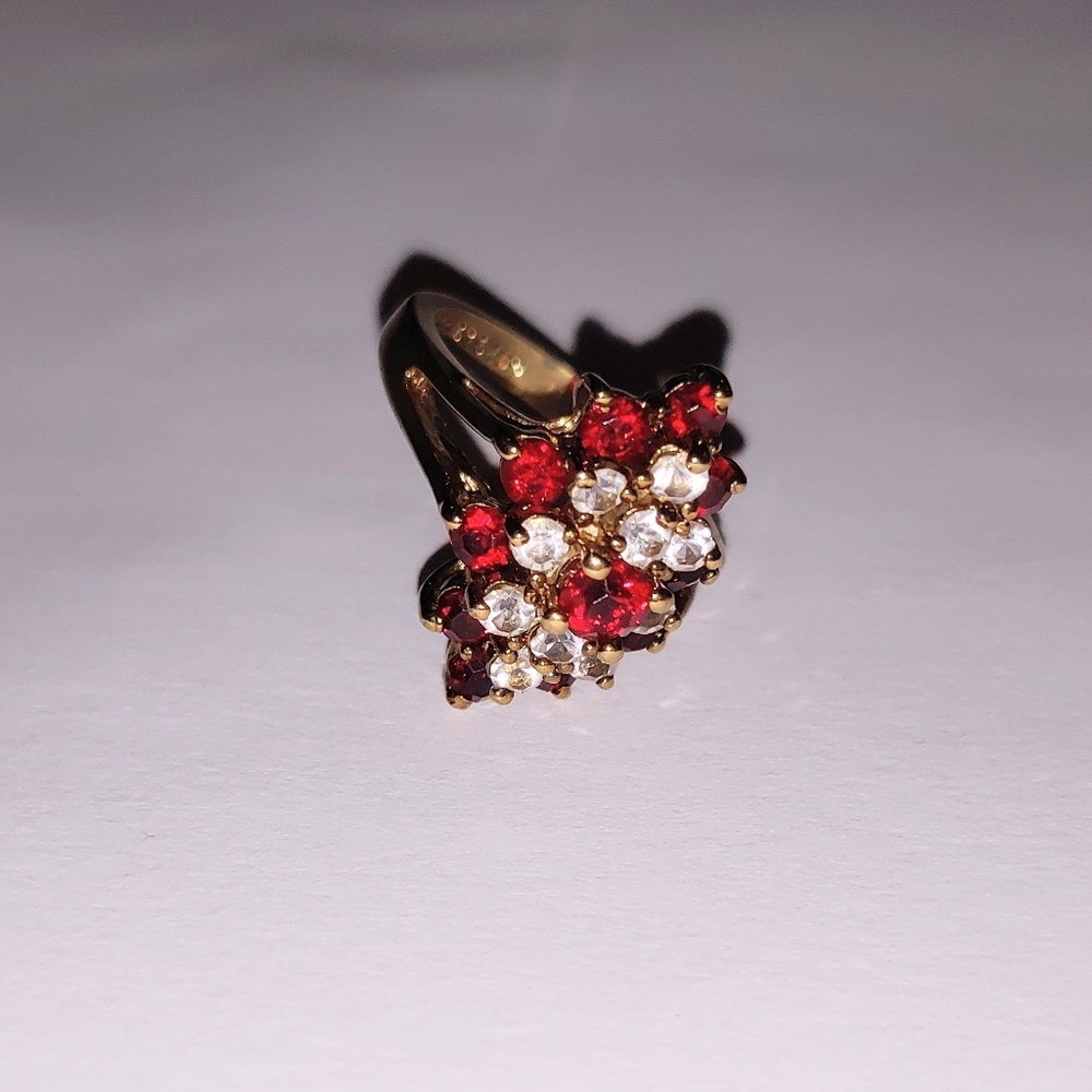 Beautiful ruby and diamond costume ring